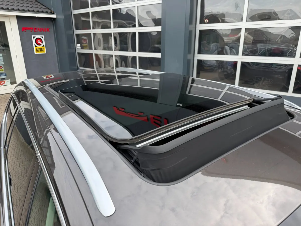 1.4 TSI ACT Highline Business R / Pano / Massage / Camera / Sportleder / Trekhaak / Zeer mooie auto !