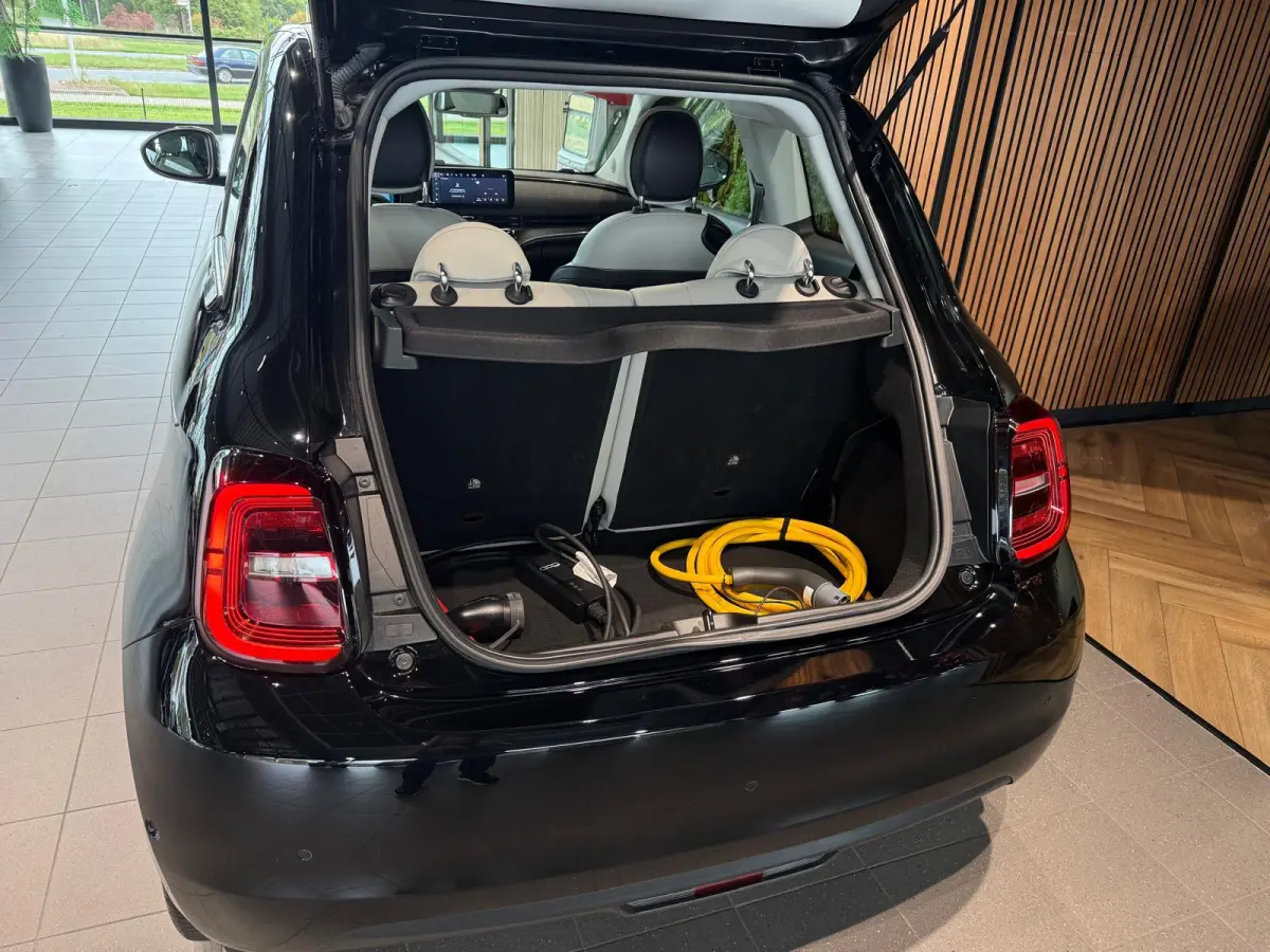 La Prima 42 kWh by Bocelli / Pano / 360 CAM / Keyless / Techno. Pack