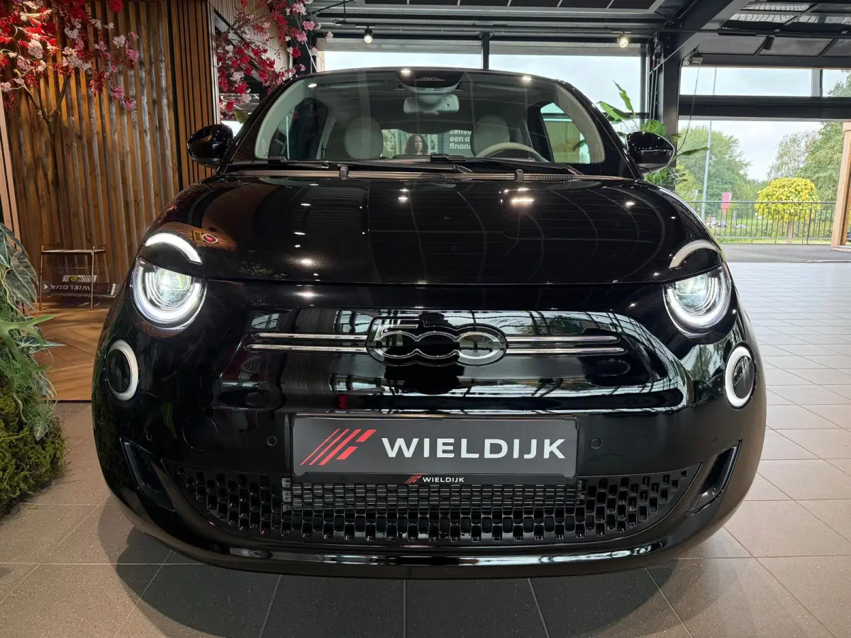 La Prima 42 kWh by Bocelli / Pano / 360 CAM / Keyless / Techno. Pack
