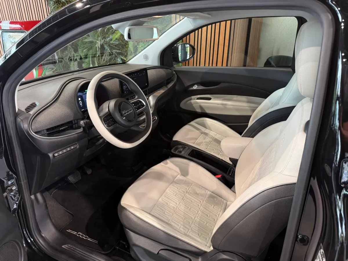 La Prima 42 kWh by Bocelli / Pano / 360 CAM / Keyless / Techno. Pack