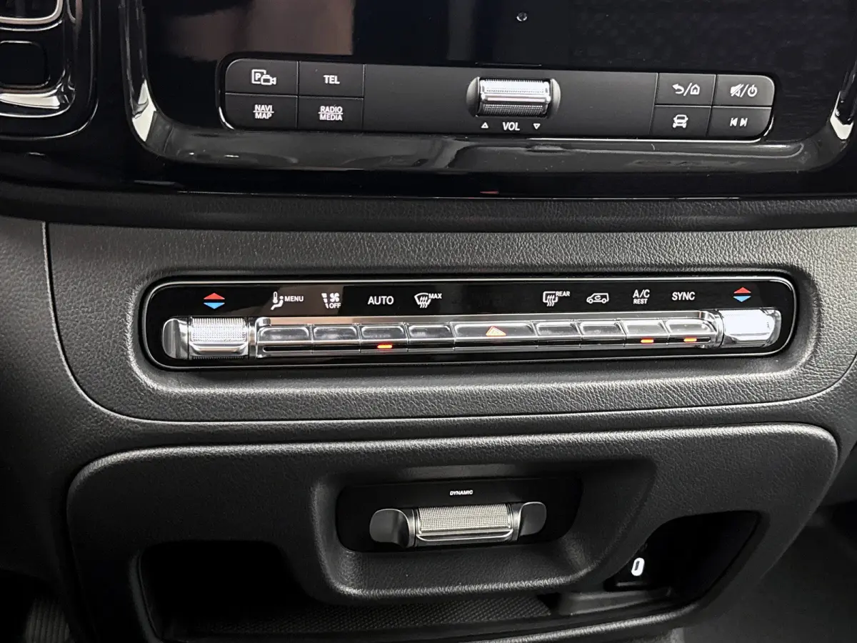 119 CDI Pro L3 DC *Edition* Dubbele Schuifdeur Led 19"Lichtmetaal Trekhaak Dubbele cabine Achteruitrijcamera Betimmering