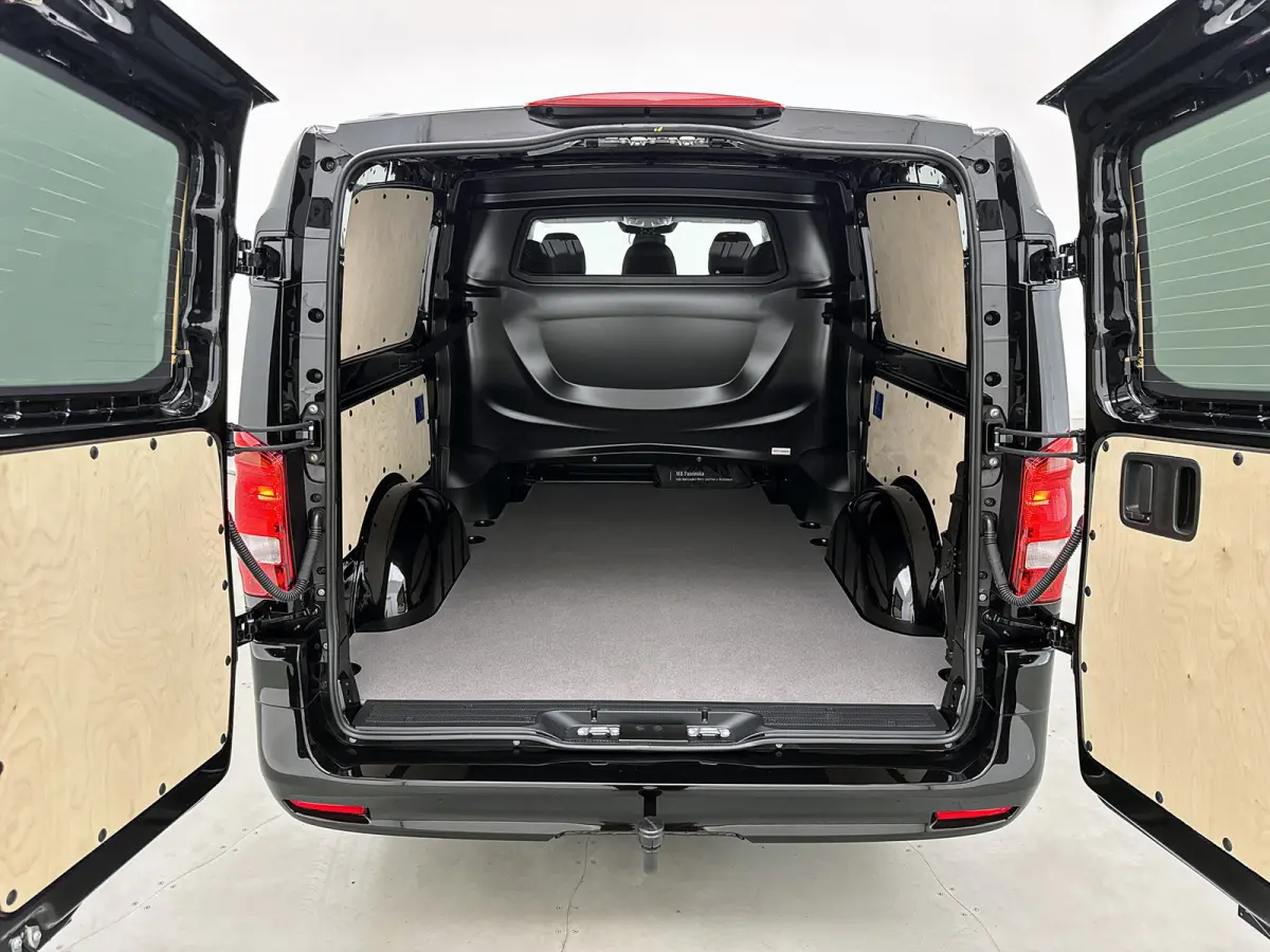 119 CDI Pro L3 DC *Edition* Dubbele Schuifdeur Led 19"Lichtmetaal Trekhaak Dubbele cabine Achteruitrijcamera Betimmering