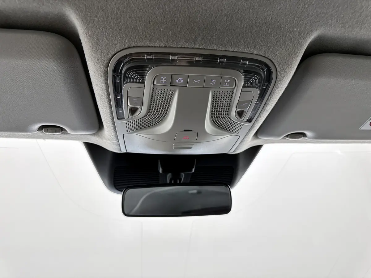 119 CDI Pro L3 DC *Edition* Dubbele Schuifdeur Led 19"Lichtmetaal Trekhaak Dubbele cabine Achteruitrijcamera Betimmering