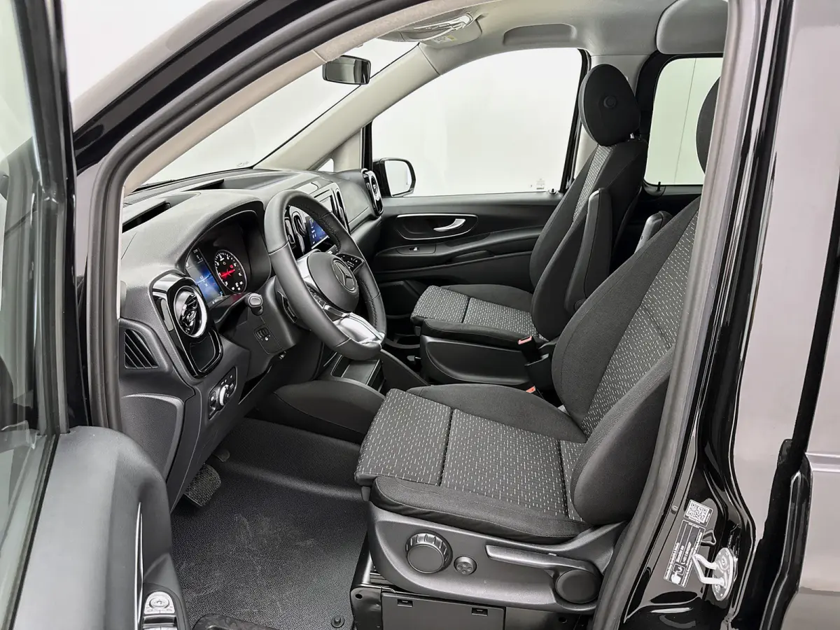 119 CDI Pro L3 DC *Edition* Dubbele Schuifdeur Led 19"Lichtmetaal Trekhaak Dubbele cabine Achteruitrijcamera Betimmering
