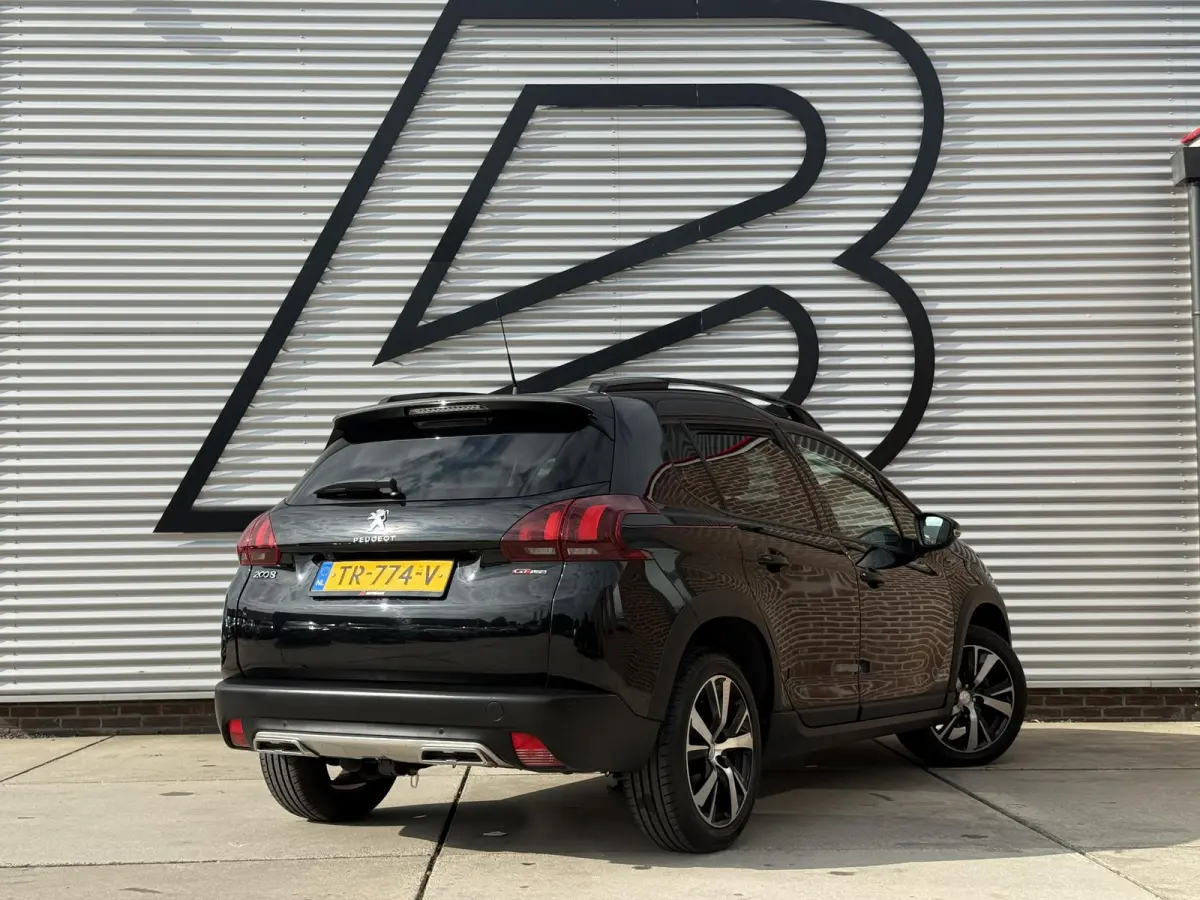 1.2 PureTech GT-line Navi|Pano|Trekhaak|Camera|Carplay|Cruise|Clima|PDC|Stoelverwarming|Nieuwe APK bij aflevering