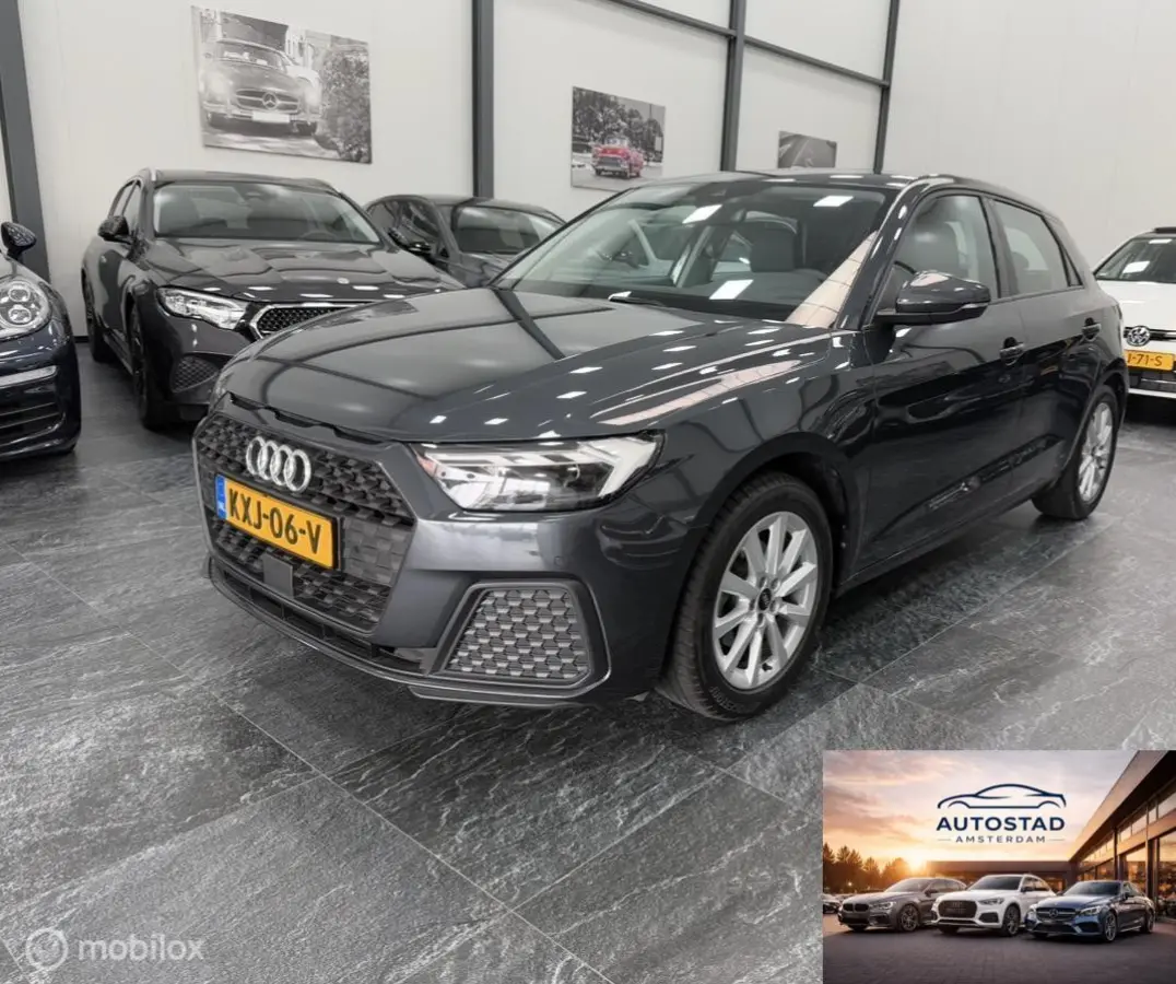 1.0 TFSI AUTOMAAT AMBIENTE 56DKM! HATCHBACK