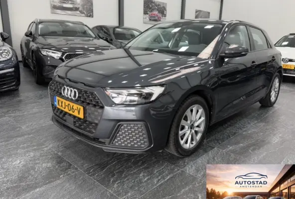 1.0 TFSI AUTOMAAT AMBIENTE 56DKM! HATCHBACK