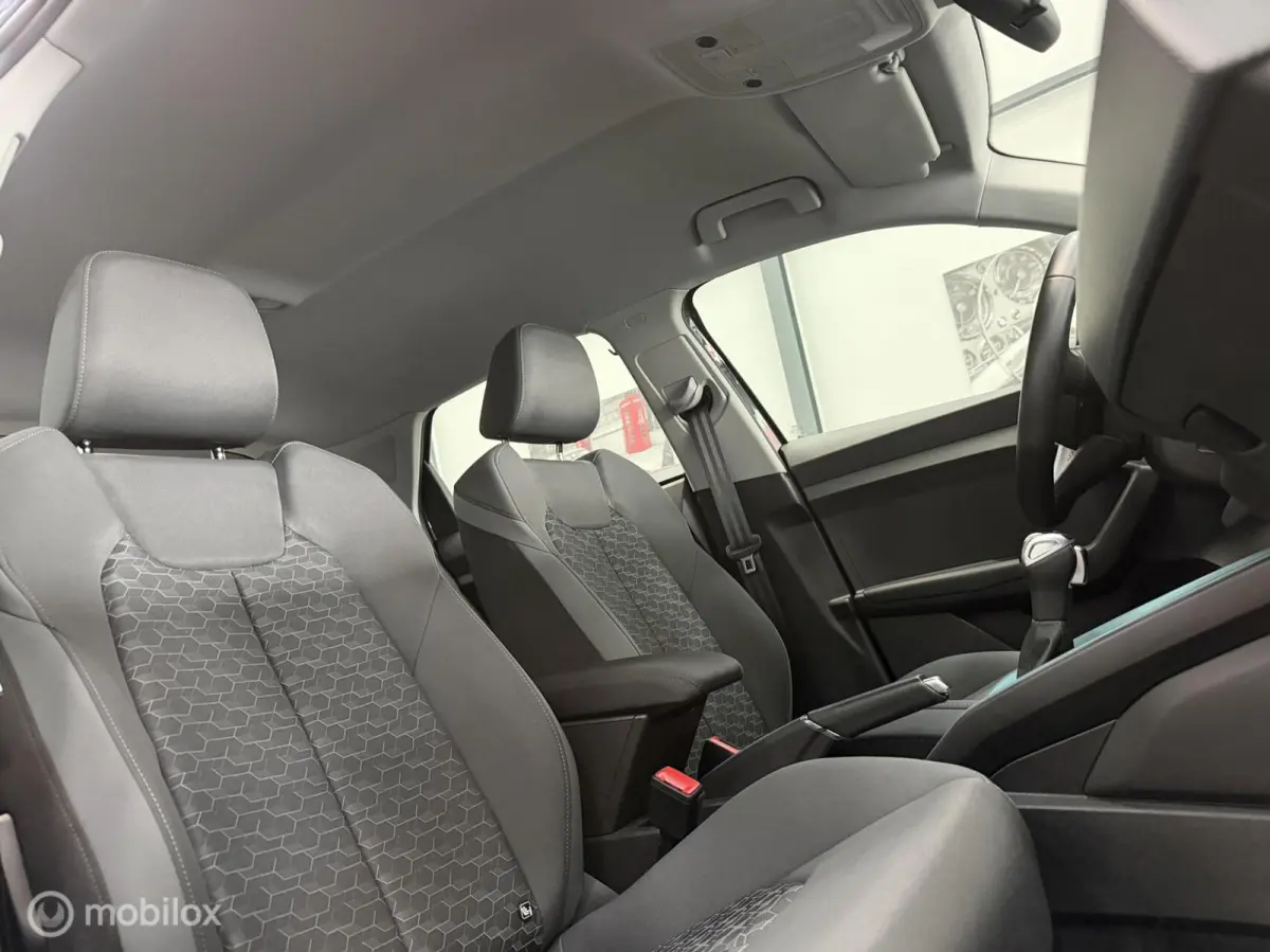 1.0 TFSI AUTOMAAT AMBIENTE 56DKM! HATCHBACK