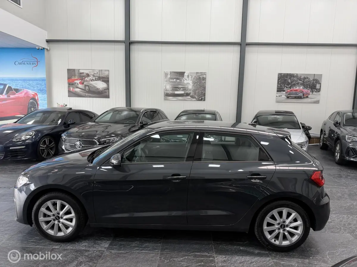 1.0 TFSI AUTOMAAT AMBIENTE 56DKM! HATCHBACK