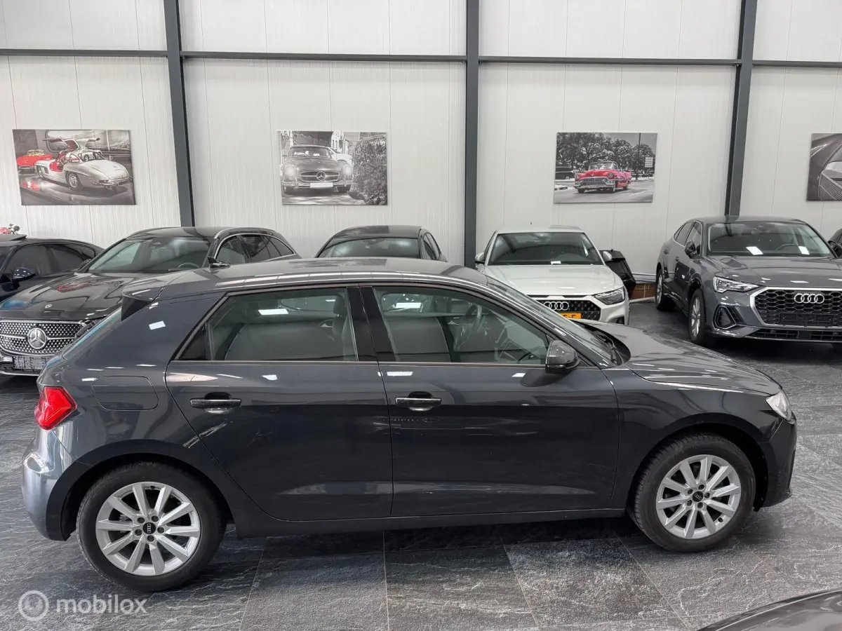 1.0 TFSI AUTOMAAT AMBIENTE 56DKM! HATCHBACK