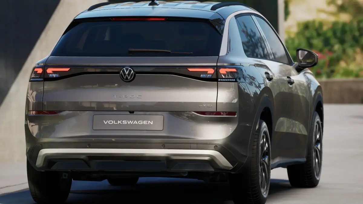 Limited Edition | 'App-Connect' draadloze smartphone integratie | Automatische afstandsregeling (Adaptive Cruise Control) | Buitenspiegels elektrisch instel-, verwarm- en inklapbaar