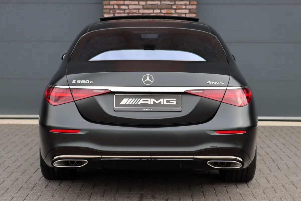580 e 4MATIC Lang AMG Line | Manufaktur | Airmatic | Chauffeurspakket | Achterasbesturing | Augmented HUD | Distronic+ | Burmester | Exclusief Nappa Leder | 3D-Display | Vlakkenverwarming | 