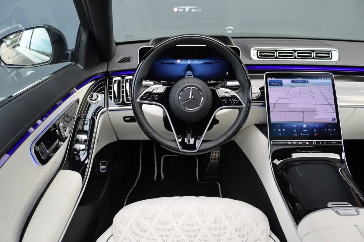 580 e 4MATIC Lang AMG Line | Manufaktur | Airmatic | Chauffeurspakket | Achterasbesturing | Augmented HUD | Distronic+ | Burmester | Exclusief Nappa Leder | 3D-Display | Vlakkenverwarming | 