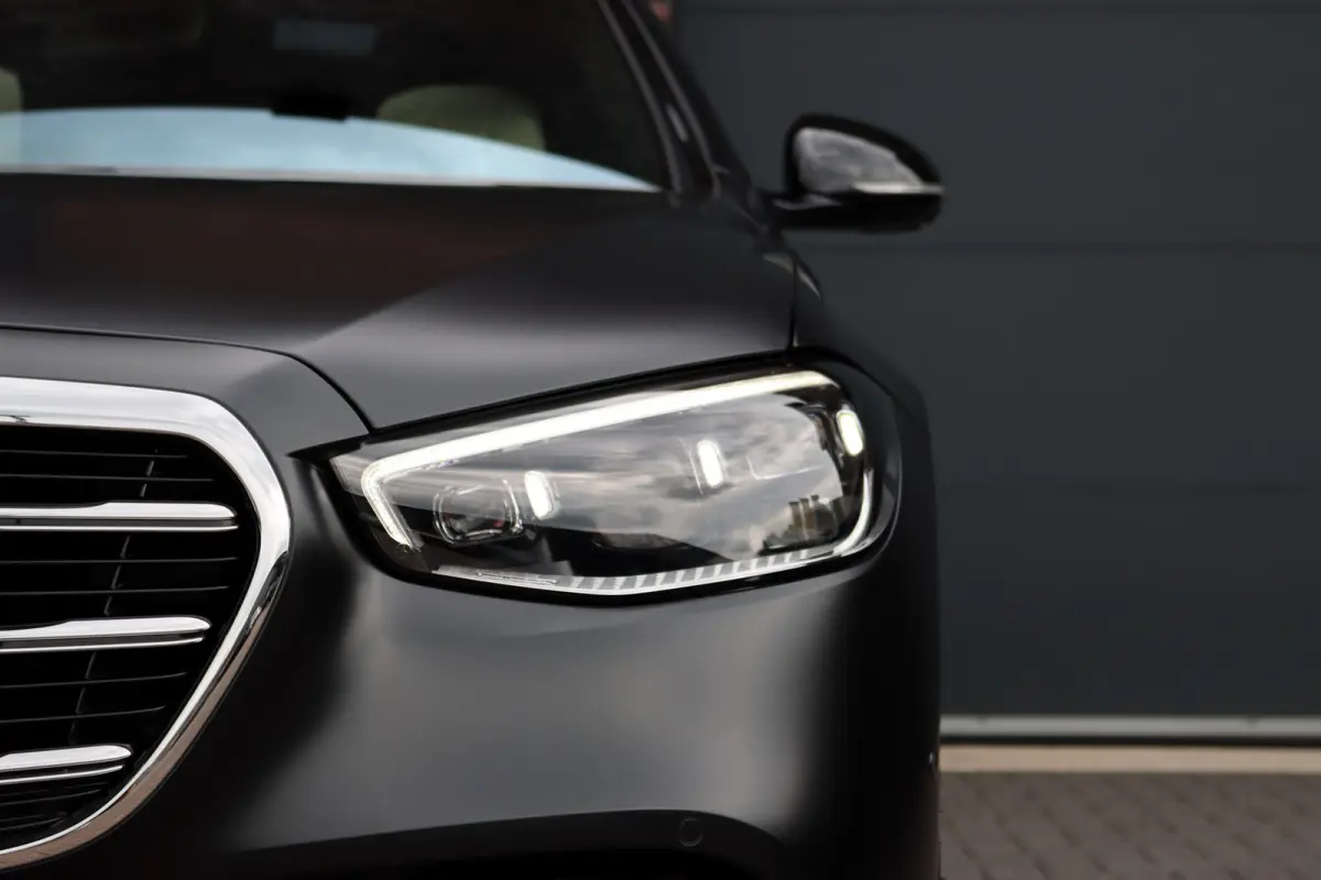 580 e 4MATIC Lang AMG Line | Manufaktur | Airmatic | Chauffeurspakket | Achterasbesturing | Augmented HUD | Distronic+ | Burmester | Exclusief Nappa Leder | 3D-Display | Vlakkenverwarming | 