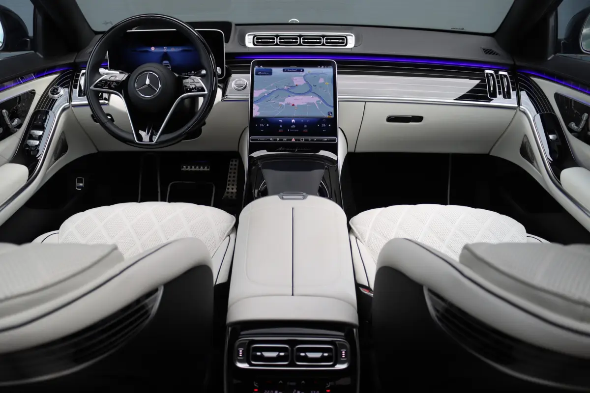 580 e 4MATIC Lang AMG Line | Manufaktur | Airmatic | Chauffeurspakket | Achterasbesturing | Augmented HUD | Distronic+ | Burmester | Exclusief Nappa Leder | 3D-Display | Vlakkenverwarming | 