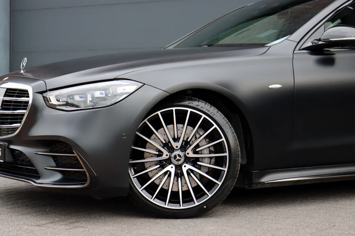 580 e 4MATIC Lang AMG Line | Manufaktur | Airmatic | Chauffeurspakket | Achterasbesturing | Augmented HUD | Distronic+ | Burmester | Exclusief Nappa Leder | 3D-Display | Vlakkenverwarming | 