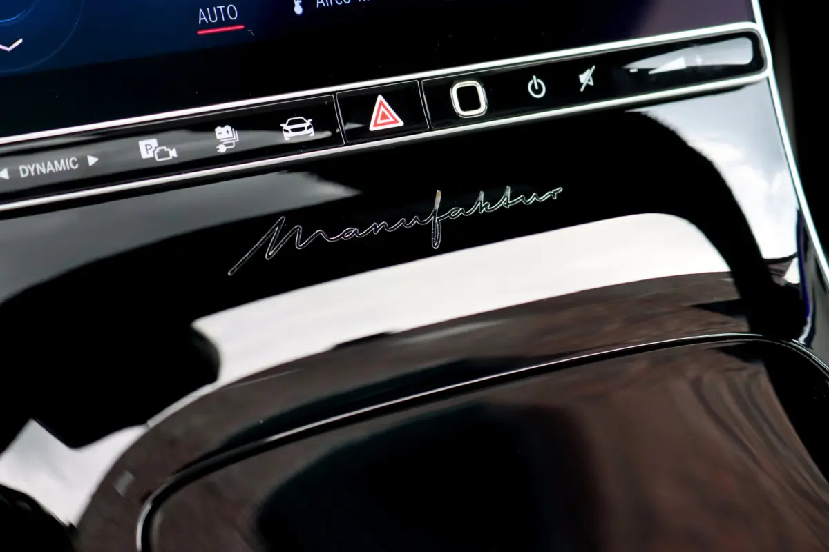 580 e 4MATIC Lang AMG Line | Manufaktur | Airmatic | Chauffeurspakket | Achterasbesturing | Augmented HUD | Distronic+ | Burmester | Exclusief Nappa Leder | 3D-Display | Vlakkenverwarming | 