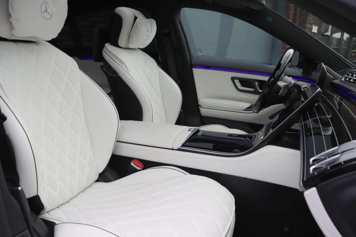 580 e 4MATIC Lang AMG Line | Manufaktur | Airmatic | Chauffeurspakket | Achterasbesturing | Augmented HUD | Distronic+ | Burmester | Exclusief Nappa Leder | 3D-Display | Vlakkenverwarming | 