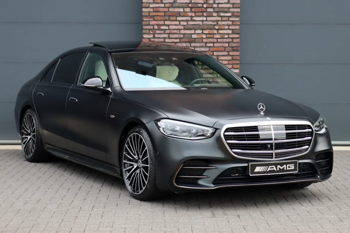 580 e 4MATIC Lang AMG Line | Manufaktur | Airmatic | Chauffeurspakket | Achterasbesturing | Augmented HUD | Distronic+ | Burmester | Exclusief Nappa Leder | 3D-Display | Vlakkenverwarming | 