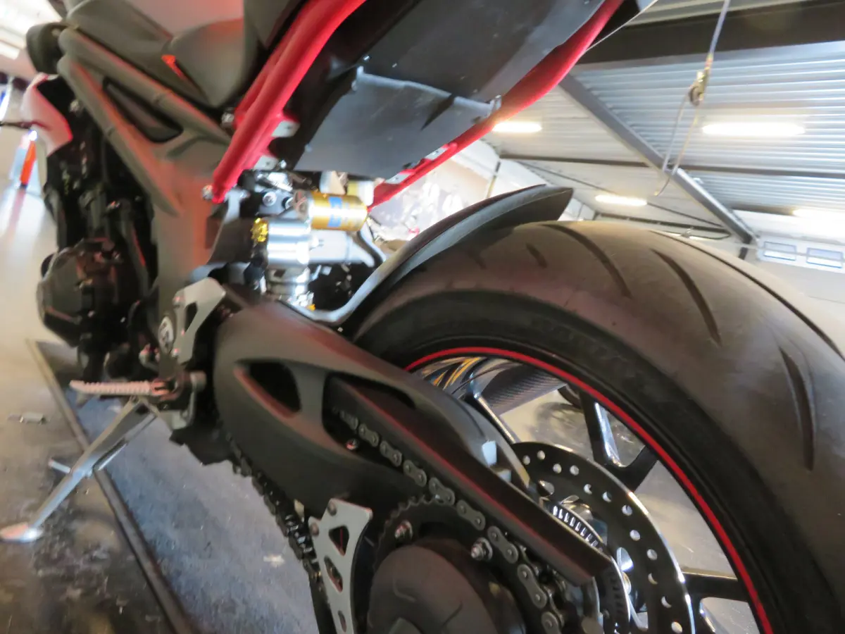 R SPEEDTRIPLE MIVV