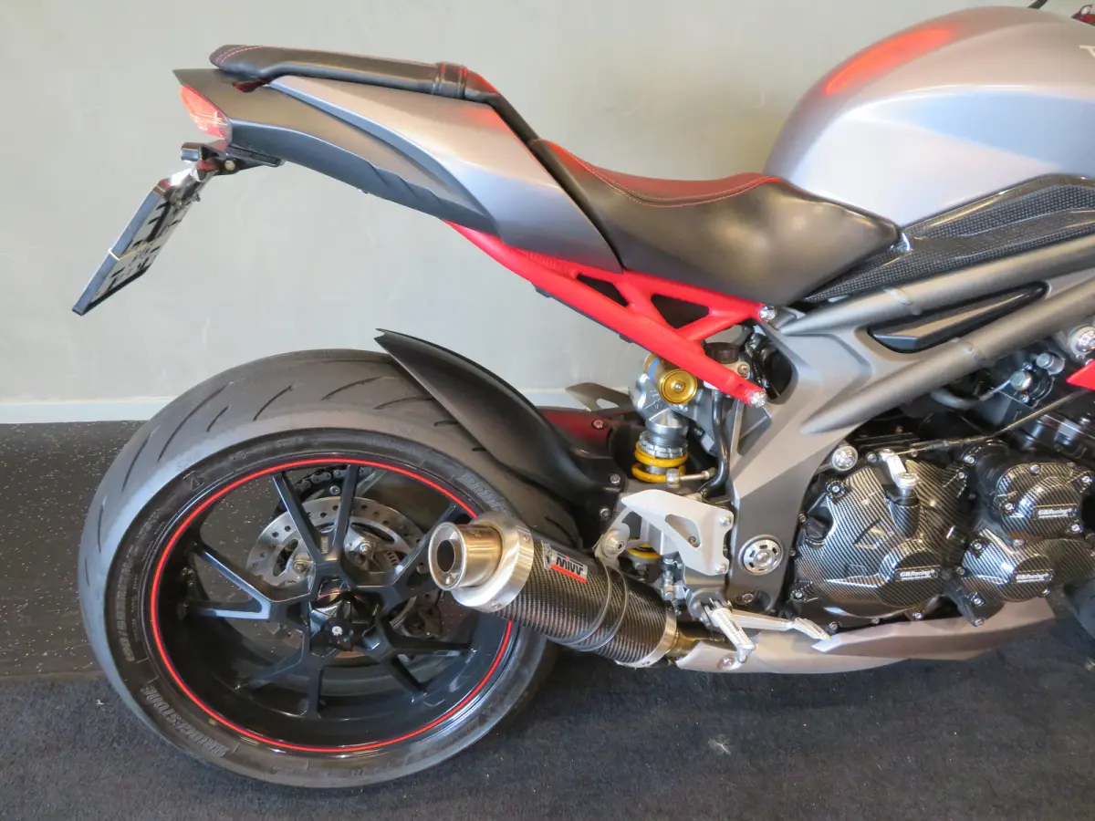 R SPEEDTRIPLE MIVV