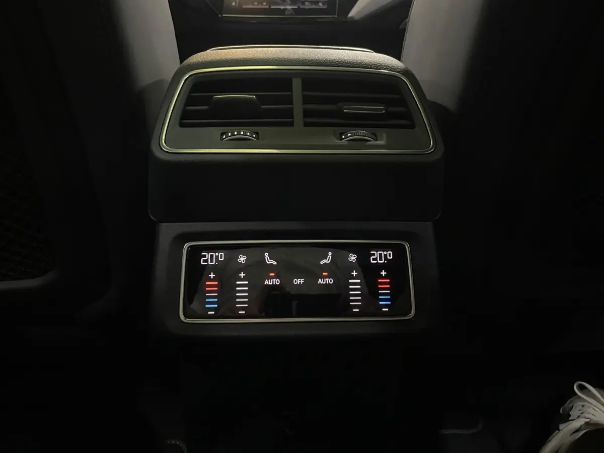 50 quattro S edition 71 kWh B&O | Adaptieve cruise | Stoel- stuurverw. | Memory | Leder | 21" | Pano | Trekhaak | Headup
