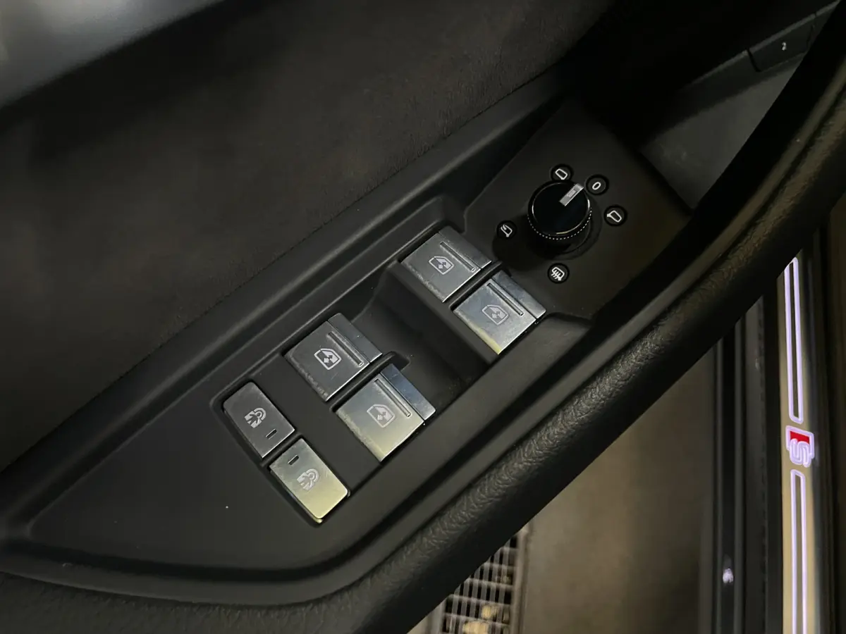 50 quattro S edition 71 kWh B&O | Adaptieve cruise | Stoel- stuurverw. | Memory | Leder | 21" | Pano | Trekhaak | Headup
