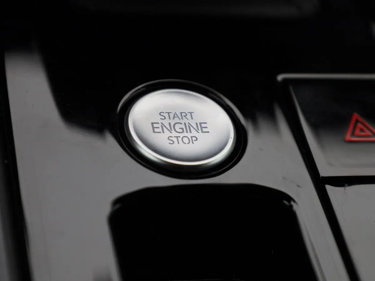 3.0 TSi eHybrid 4MOTION R Edition 462 PK| SoH 100% | V6 | Panoramadak | Leder Interieur | Luchtvering | Navigatie | Dodehoekdetectie | 360 Camera | Head-Updisplay | Stoelverwarming Voor & Ac