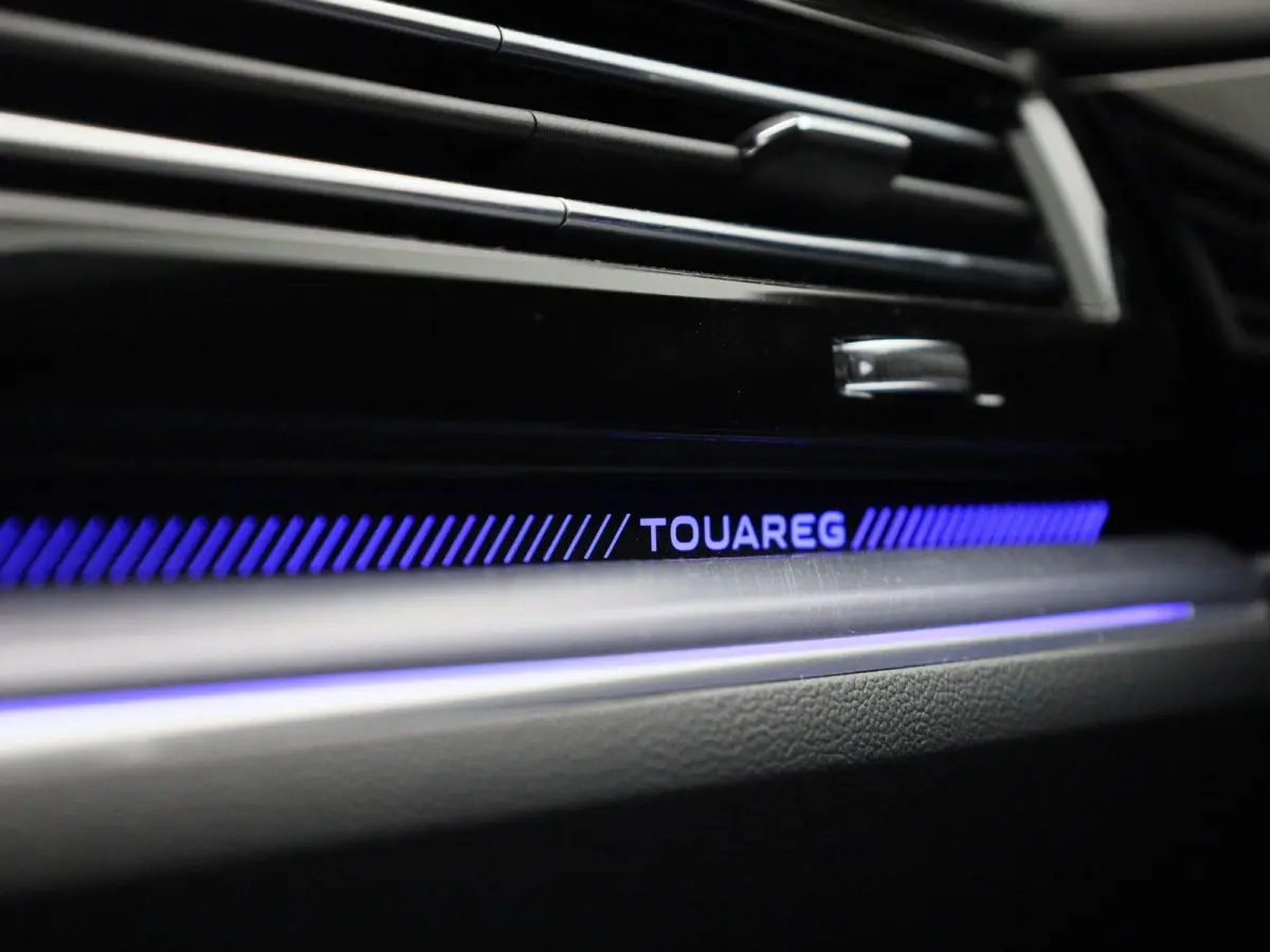 3.0 TSi eHybrid 4MOTION R Edition 462 PK| SoH 100% | V6 | Panoramadak | Leder Interieur | Luchtvering | Navigatie | Dodehoekdetectie | 360 Camera | Head-Updisplay | Stoelverwarming Voor & Ac