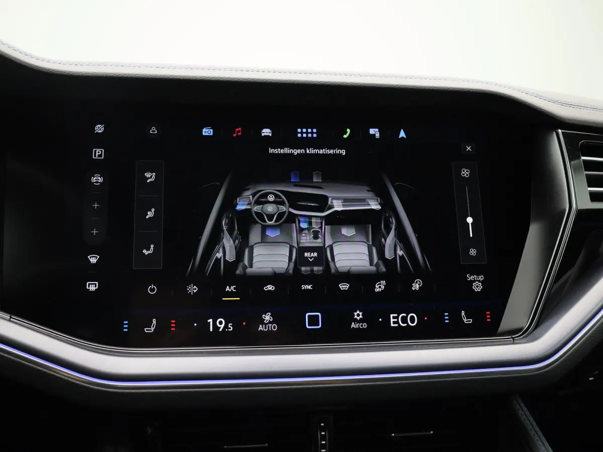 3.0 TSi eHybrid 4MOTION R Edition 462 PK| SoH 100% | V6 | Panoramadak | Leder Interieur | Luchtvering | Navigatie | Dodehoekdetectie | 360 Camera | Head-Updisplay | Stoelverwarming Voor & Ac