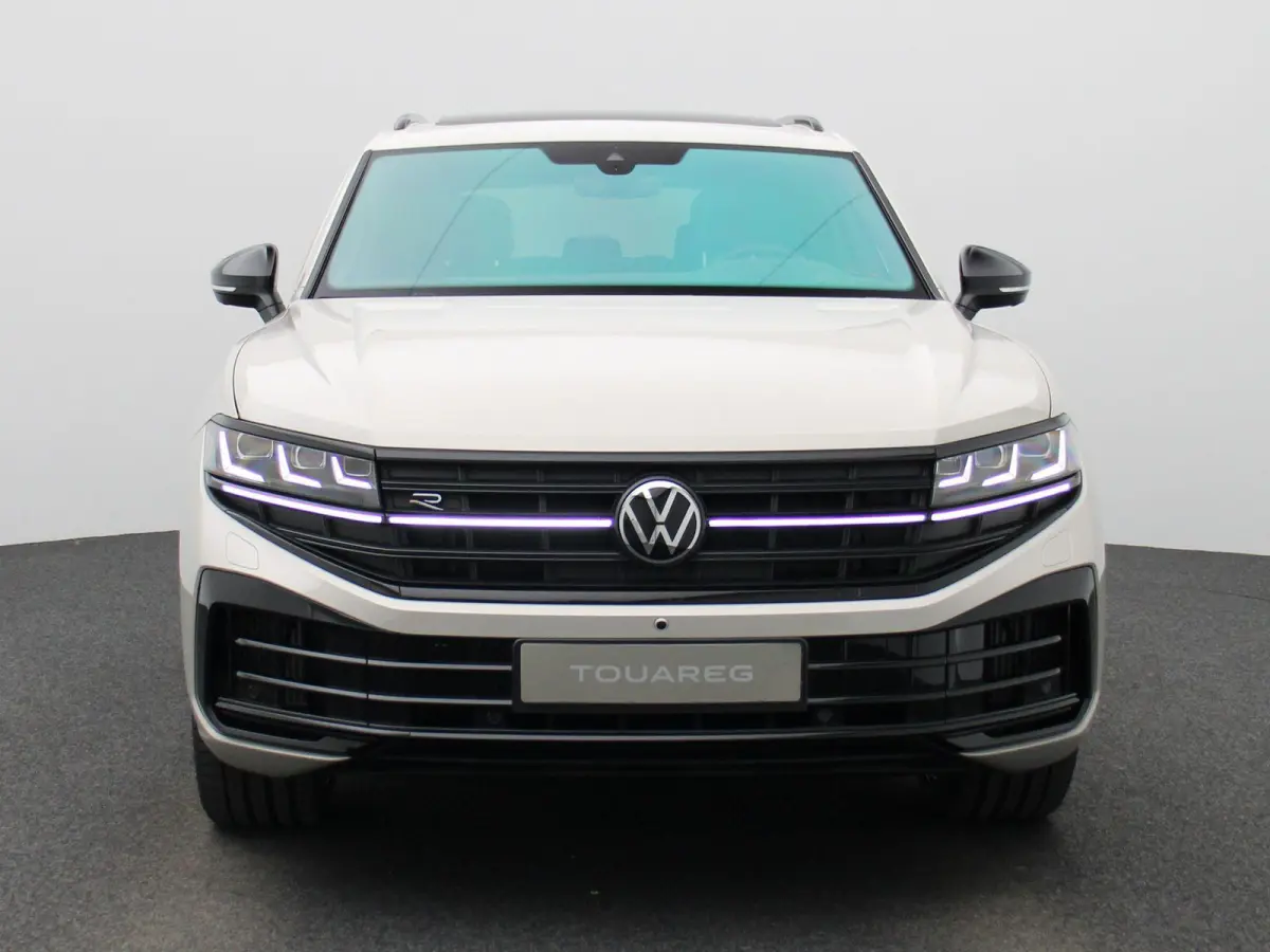 3.0 TSi eHybrid 4MOTION R Edition 462 PK| SoH 100% | V6 | Panoramadak | Leder Interieur | Luchtvering | Navigatie | Dodehoekdetectie | 360 Camera | Head-Updisplay | Stoelverwarming Voor & Ac