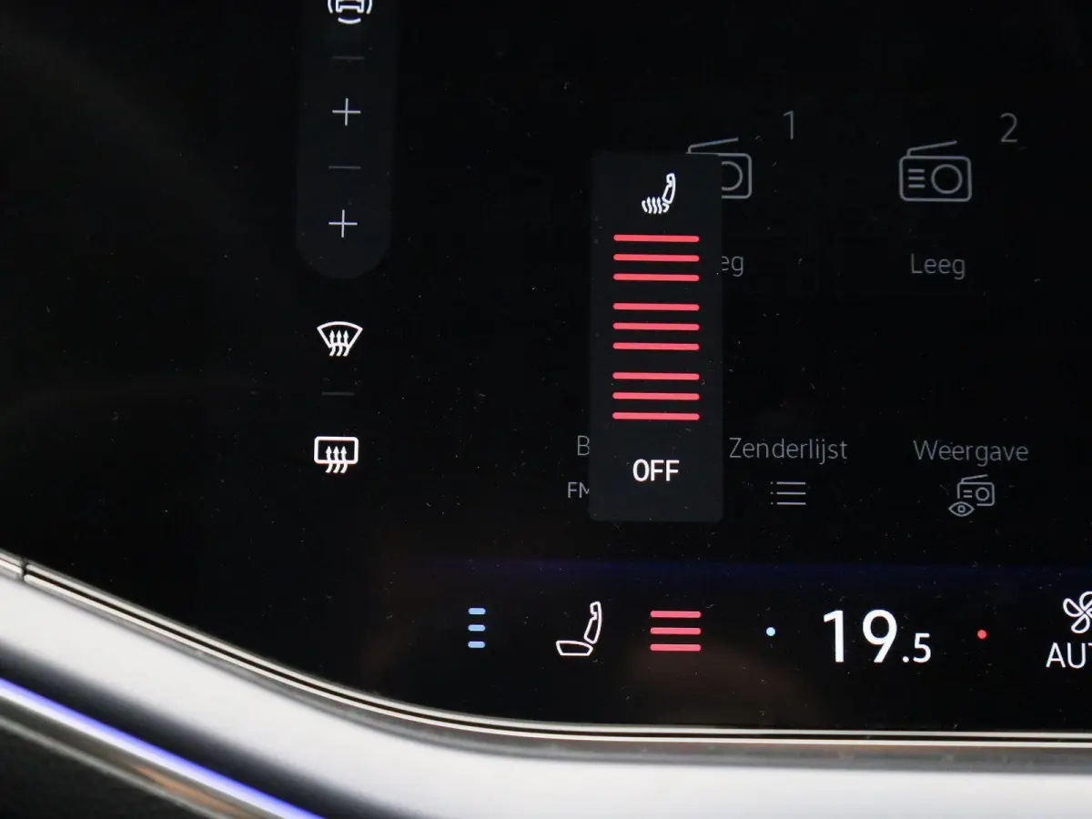 3.0 TSi eHybrid 4MOTION R Edition 462 PK| SoH 100% | V6 | Panoramadak | Leder Interieur | Luchtvering | Navigatie | Dodehoekdetectie | 360 Camera | Head-Updisplay | Stoelverwarming Voor & Ac