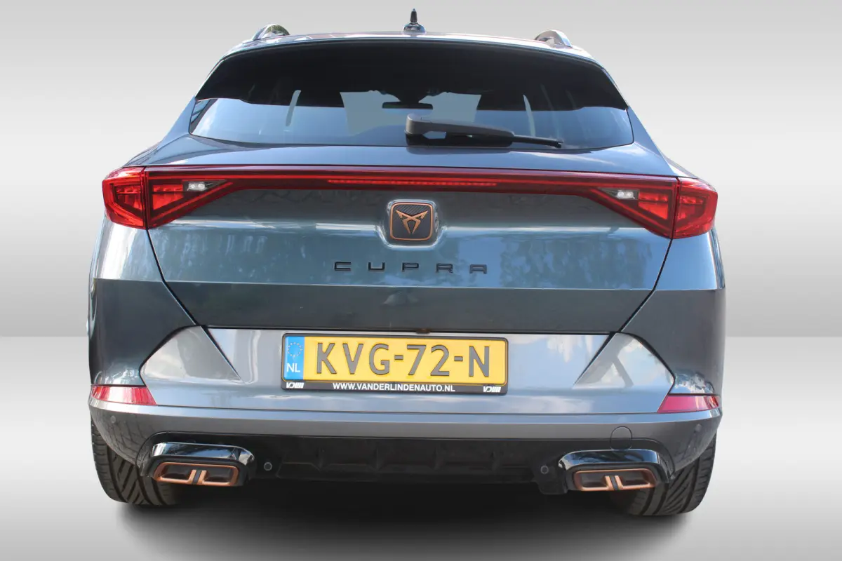1.4 TSI e-Hybrid Essential Apple Carplay/Android Auto l Voorstoelen verwarmd l Keyless entry / start l stuur verwarmd
