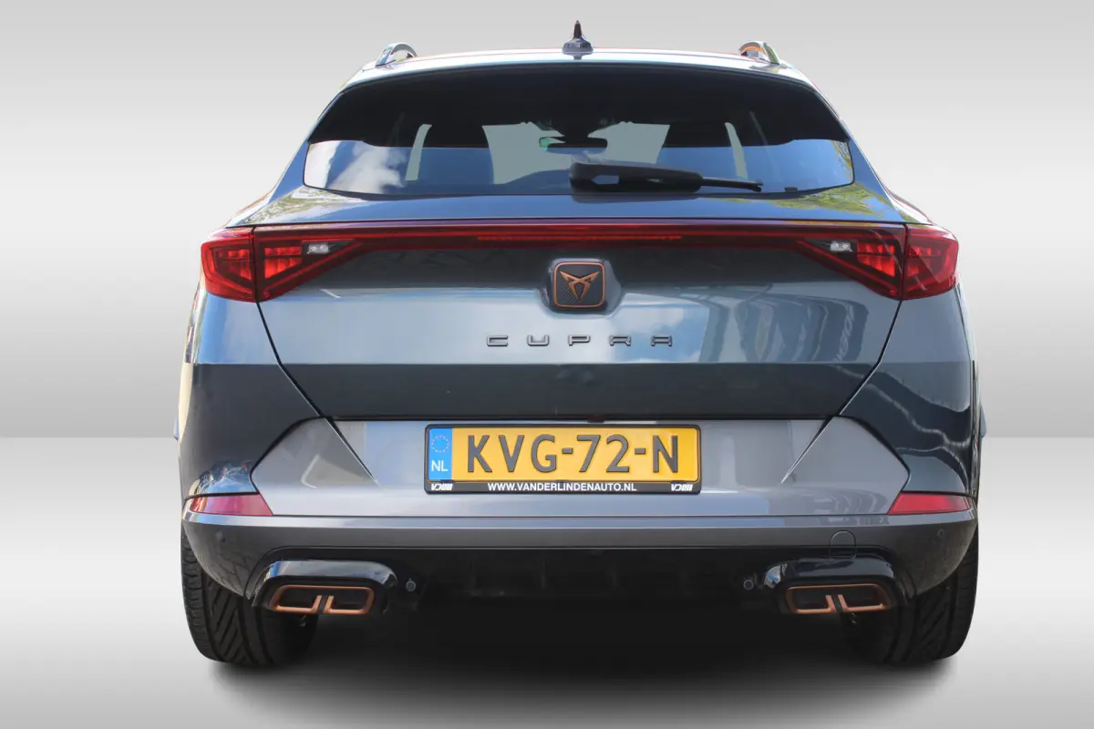 1.4 TSI e-Hybrid Essential Apple Carplay/Android Auto l Voorstoelen verwarmd l Keyless entry / start l stuur verwarmd