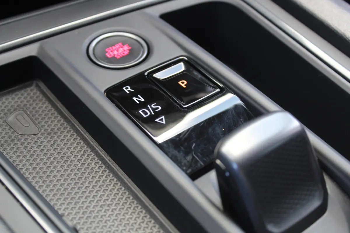 1.4 TSI e-Hybrid Essential Apple Carplay/Android Auto l Voorstoelen verwarmd l Keyless entry / start l stuur verwarmd