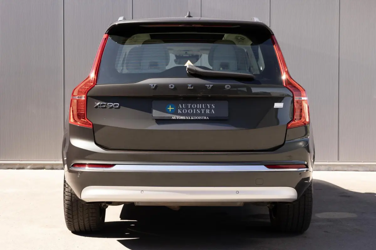 2.0 T8 Plug-in hybrid AWD Ultra Bright Longrange|Panorama|Trekhaak|H/K Audio