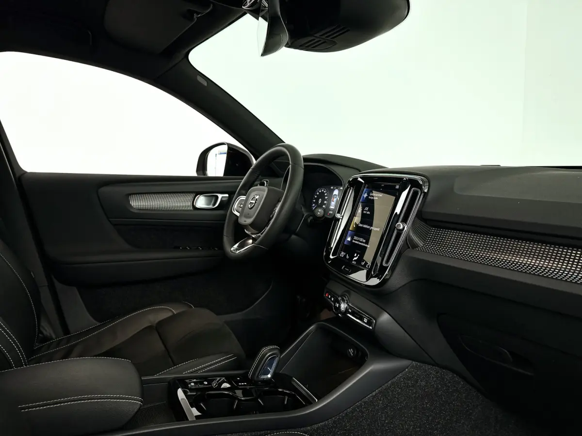T4 R-Design | Parkeercamera | Stoel- en Stuurverwarming | Cruise control | Navigatie