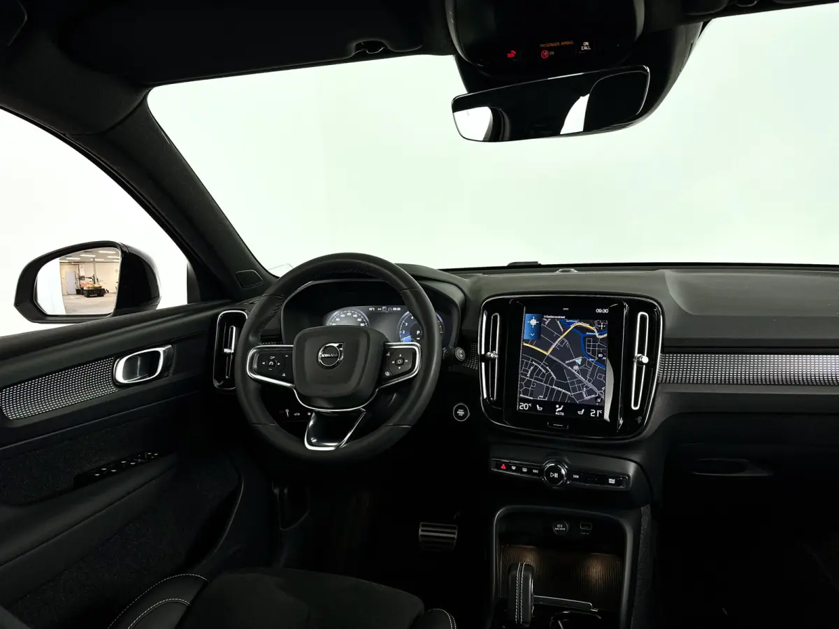 T4 R-Design | Parkeercamera | Stoel- en Stuurverwarming | Cruise control | Navigatie