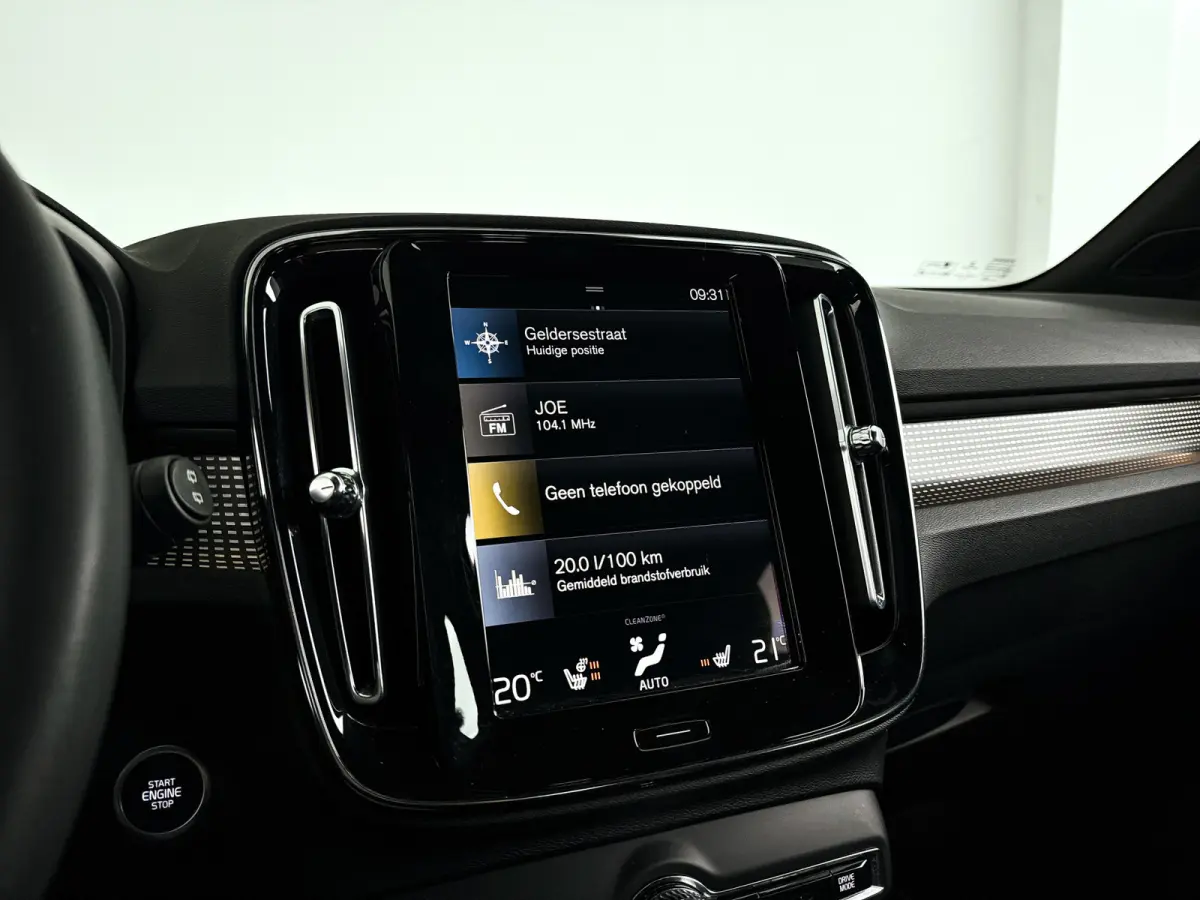T4 R-Design | Parkeercamera | Stoel- en Stuurverwarming | Cruise control | Navigatie