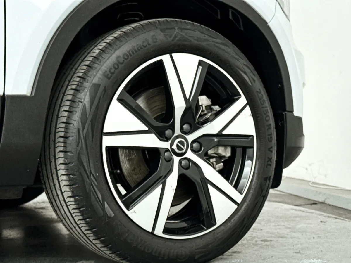 T4 R-Design | Parkeercamera | Stoel- en Stuurverwarming | Cruise control | Navigatie