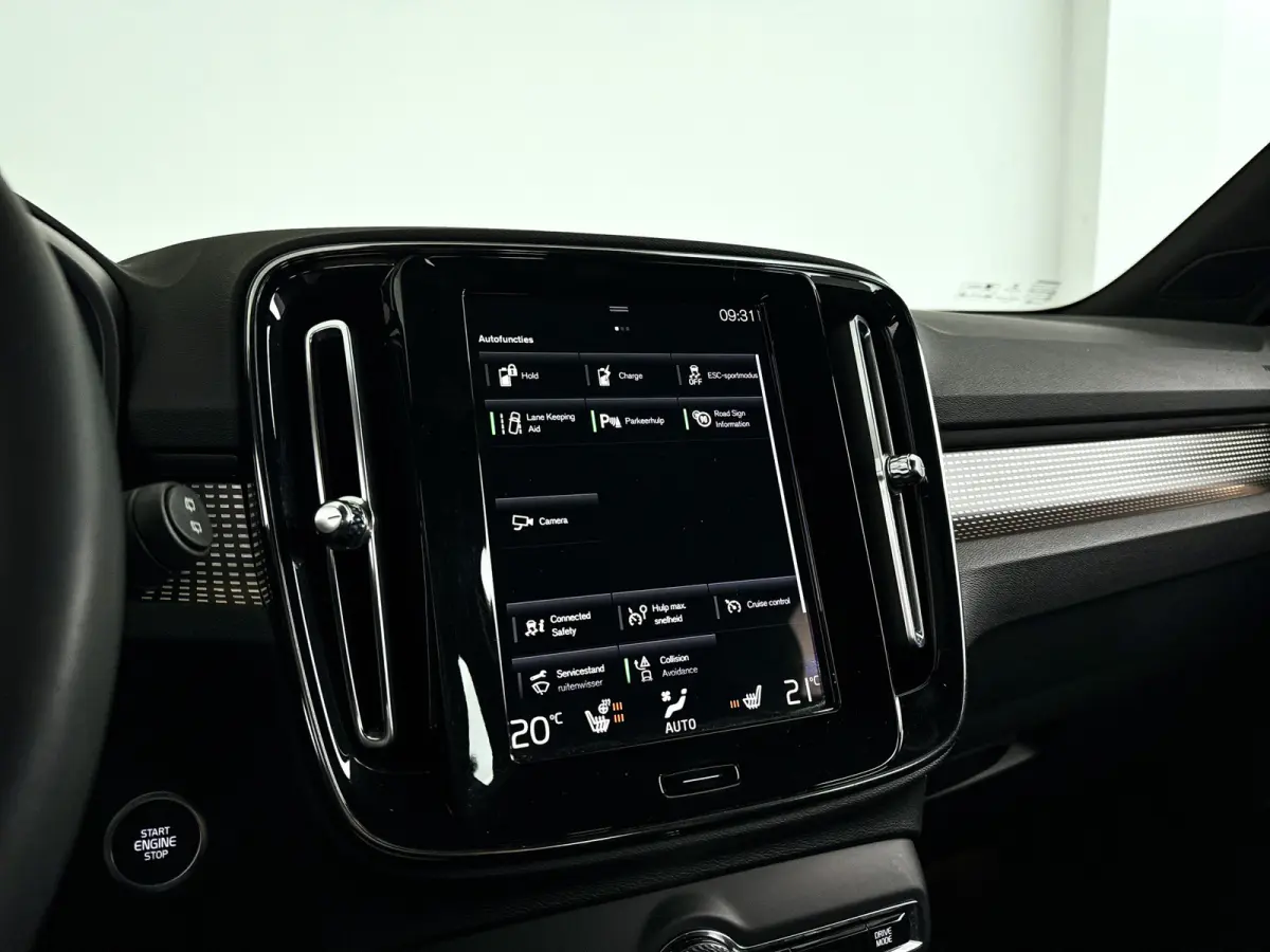 T4 R-Design | Parkeercamera | Stoel- en Stuurverwarming | Cruise control | Navigatie
