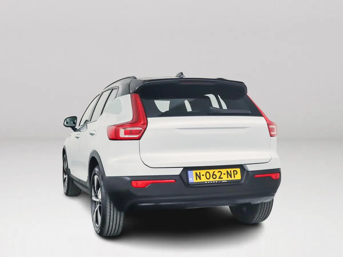 T4 R-Design | Parkeercamera | Stoel- en Stuurverwarming | Cruise control | Navigatie