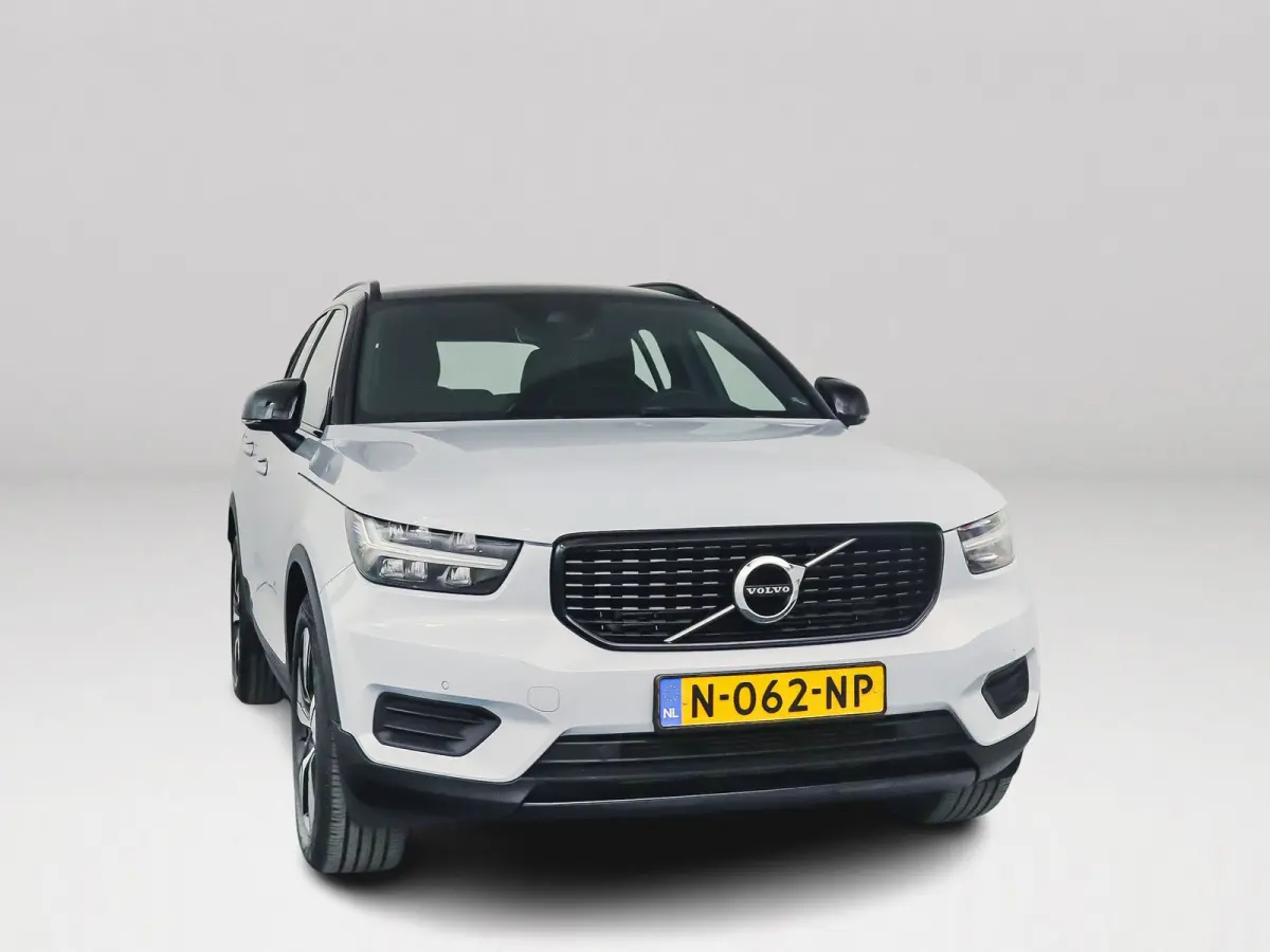 T4 R-Design | Parkeercamera | Stoel- en Stuurverwarming | Cruise control | Navigatie