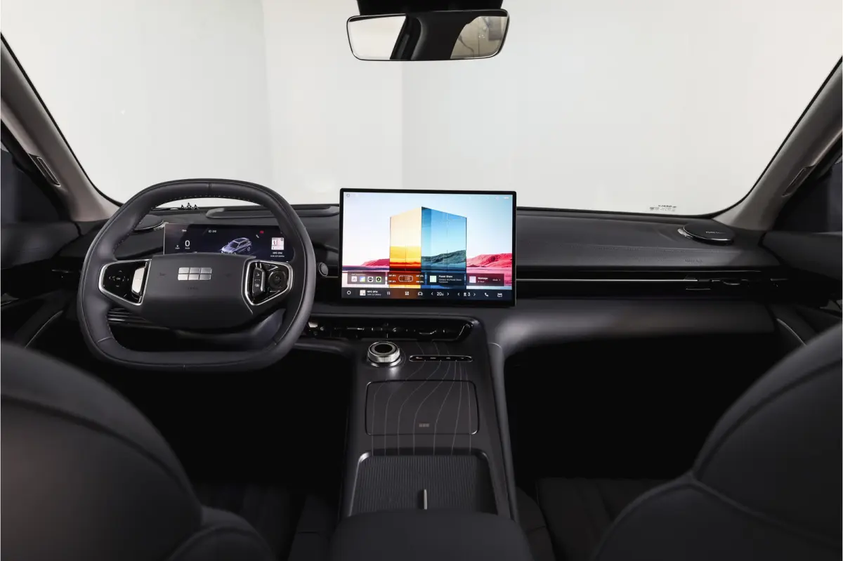 Max+ 68 kWh | S/K-Panodak | 360 Camera | V2L | Warmtepomp | HUD | Stoelverwarming & verkoeling | Massagestoelen+Memory | Elek. klep | Flyme | LM 19" | 2335
