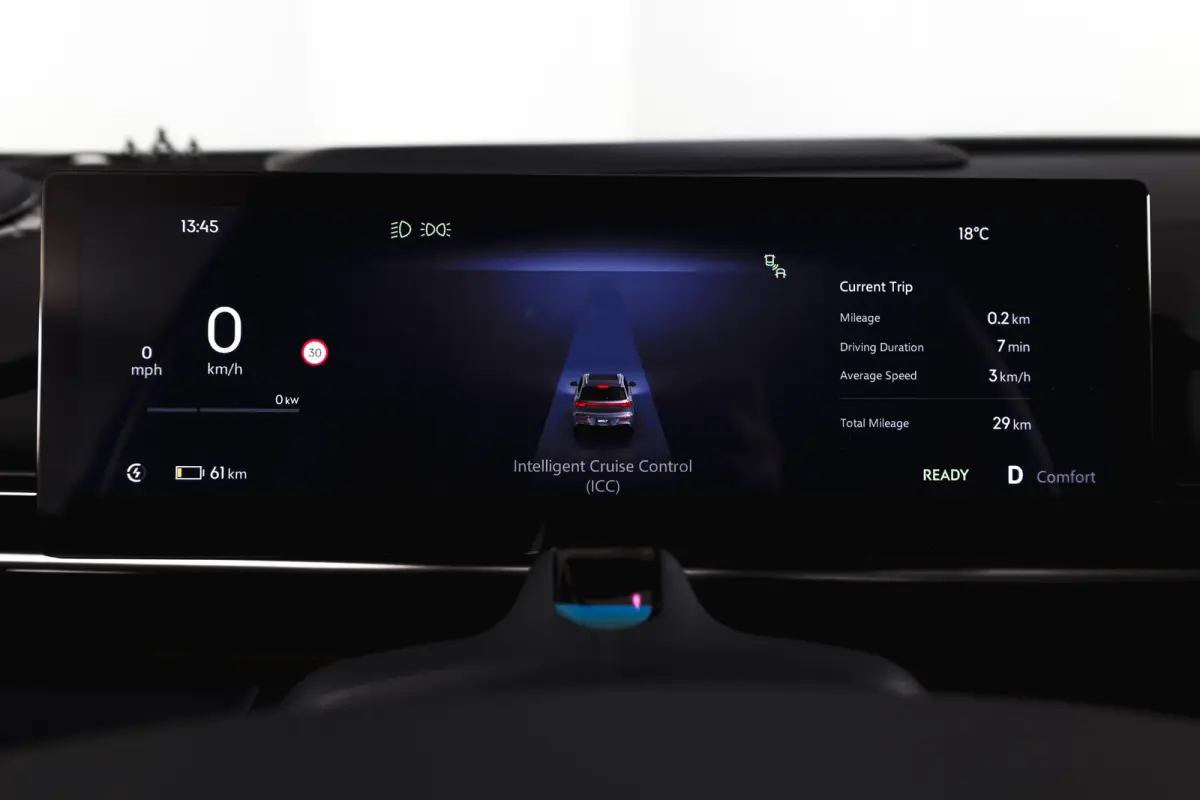 Max+ 68 kWh | S/K-Panodak | 360 Camera | V2L | Warmtepomp | HUD | Stoelverwarming & verkoeling | Massagestoelen+Memory | Elek. klep | Flyme | LM 19" | 2335