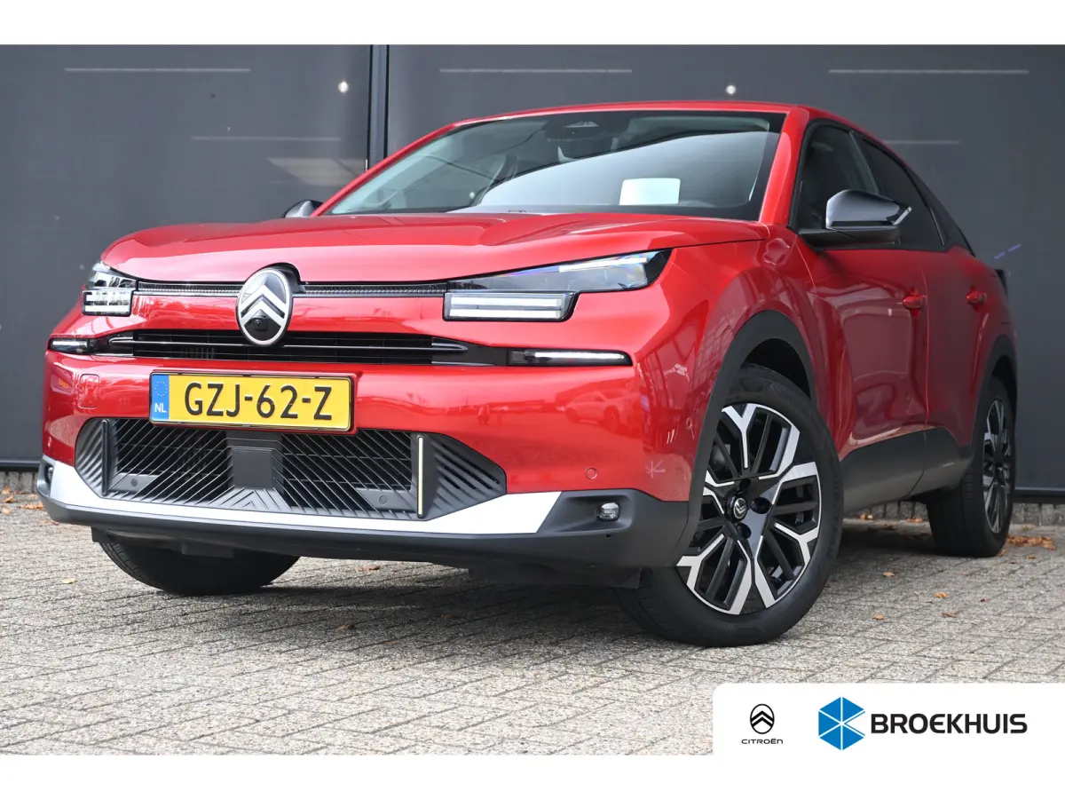 1.2 Hybrid 136 Max | Adaptive Cruise Control | HUD | Achteruitrij camera | Navi By App | Stoel/Stuur verwarming | DAB | Draadloze telefoonlader | Extra getint glas | LMV 18" |