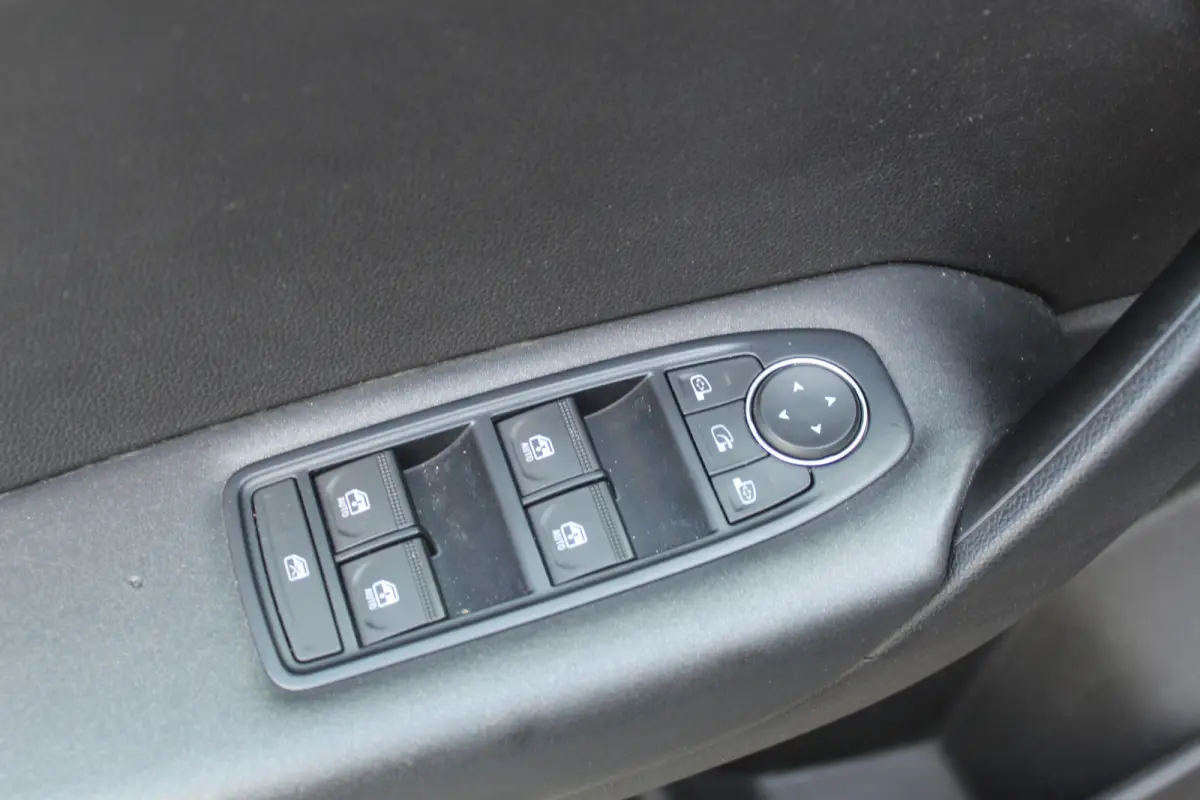 1.0 TCe 100 Business Zen Apple Carplay/Android Auto l airco automatisch l Achteruitrijcamera l Trekhaak