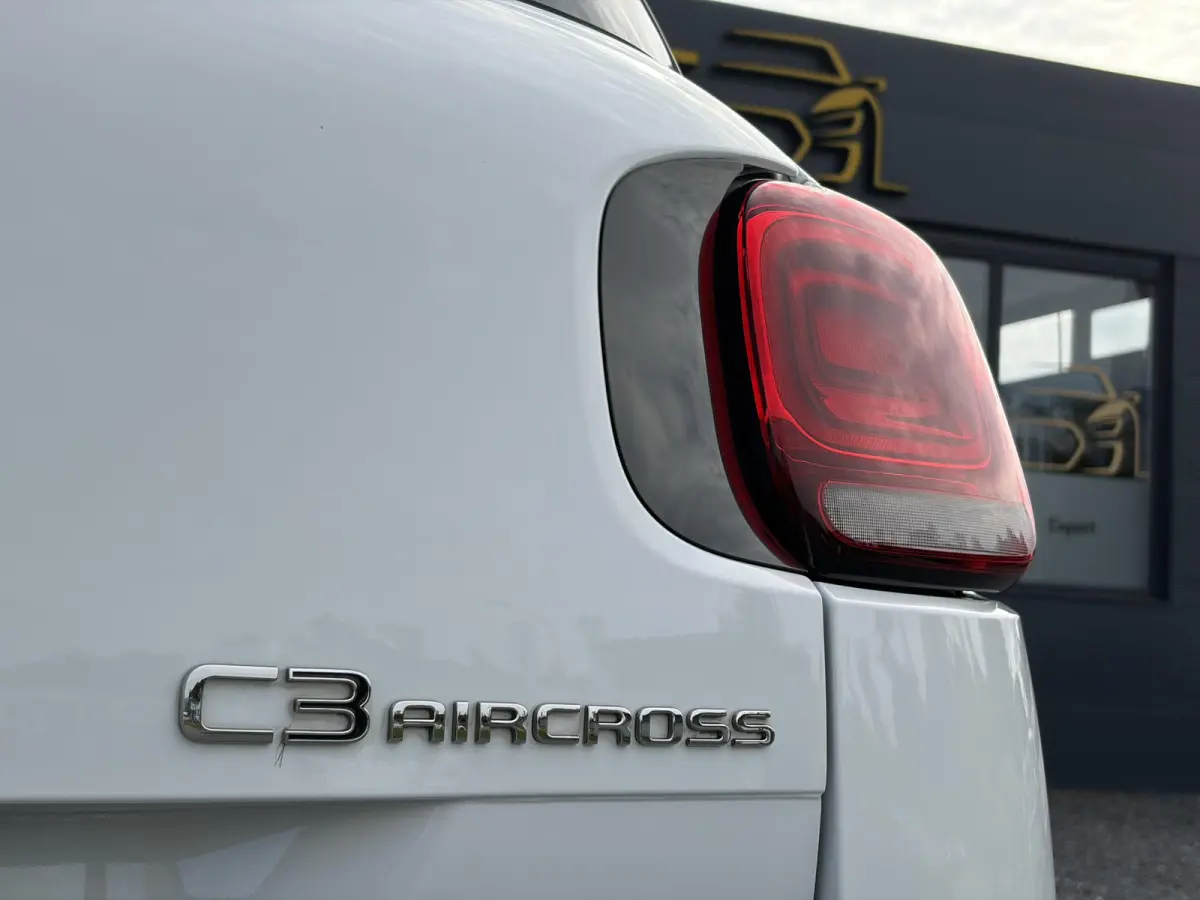 1.2 PureTech Feel ✓1e Eigenaar✓D-riem vv in 08-2026✓Draadloze telefoonlader✓Carplay✓Navi✓Clima✓Cruise✓Pdc✓Rijstrooksensor✓Bj 10-2018✓Lm velgen✓N.A.P✓Apk tot 11-2027