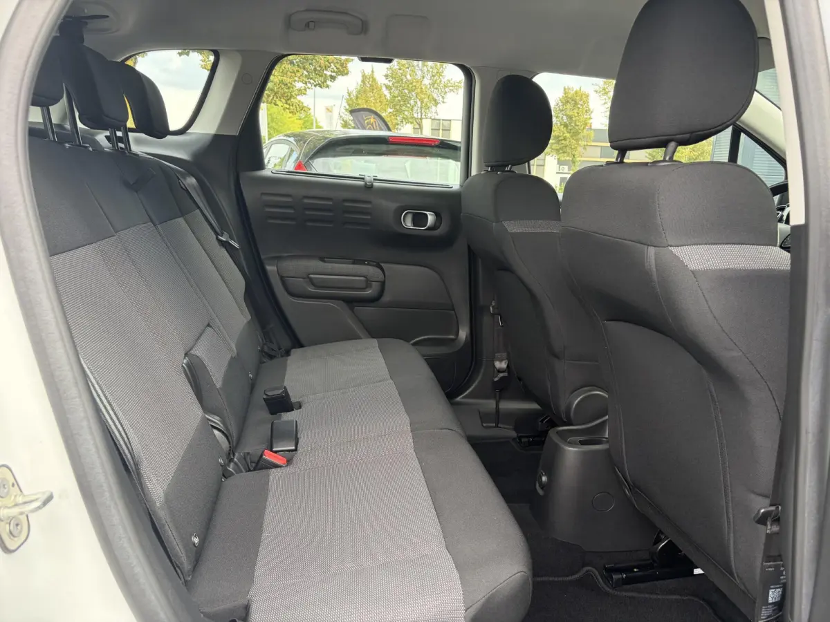 1.2 PureTech Feel ✓1e Eigenaar✓D-riem vv in 08-2026✓Draadloze telefoonlader✓Carplay✓Navi✓Clima✓Cruise✓Pdc✓Rijstrooksensor✓Bj 10-2018✓Lm velgen✓N.A.P✓Apk tot 11-2027