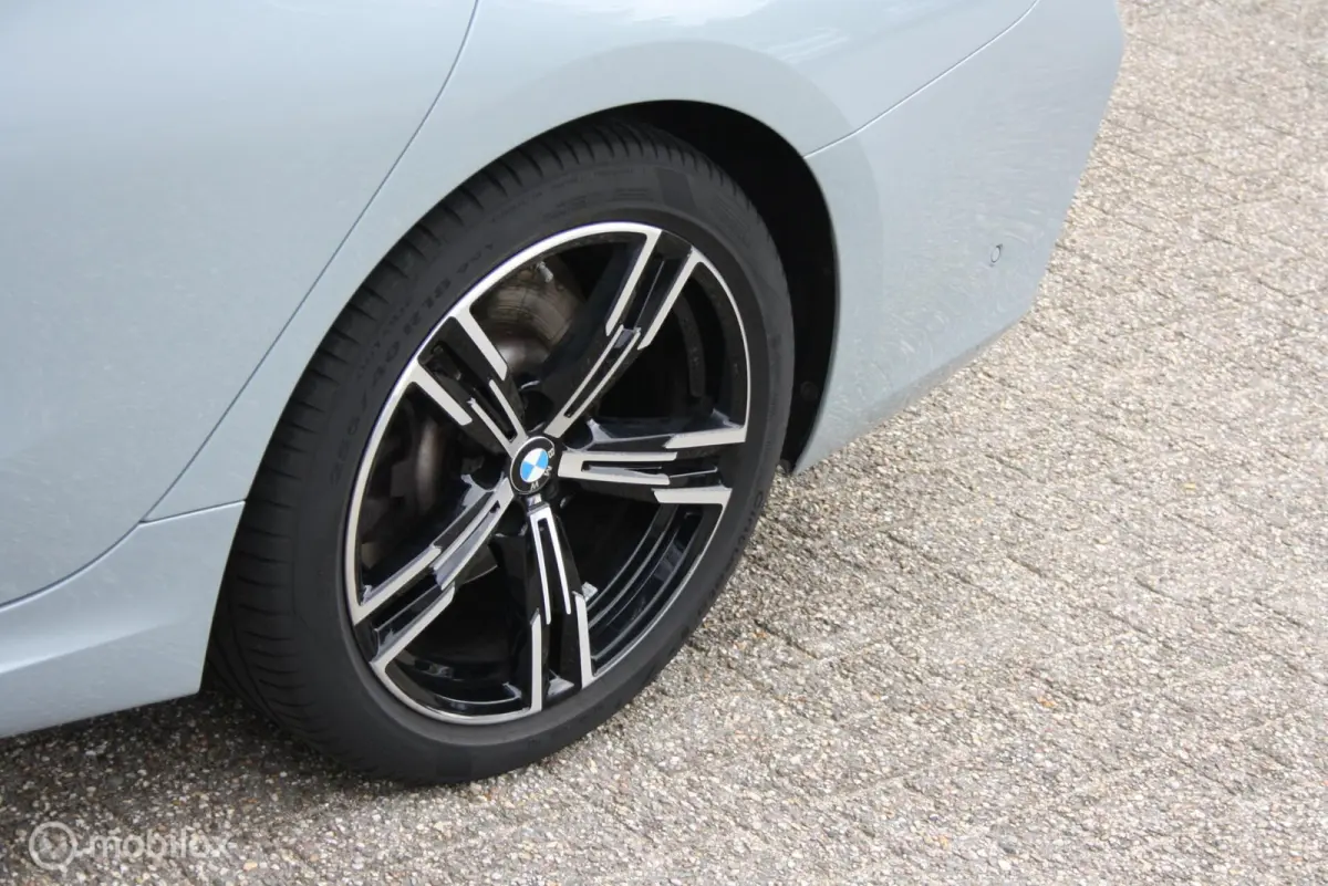 330i M-Sport, curved, carplay, brooklyn